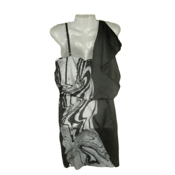 Black and white satin finish dress - Picture 5 of 6